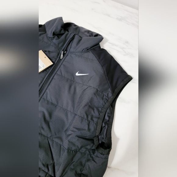 Nike XS Therma Fit Vest Black - Lightweight Warmth Vest - Picture 2 of 12